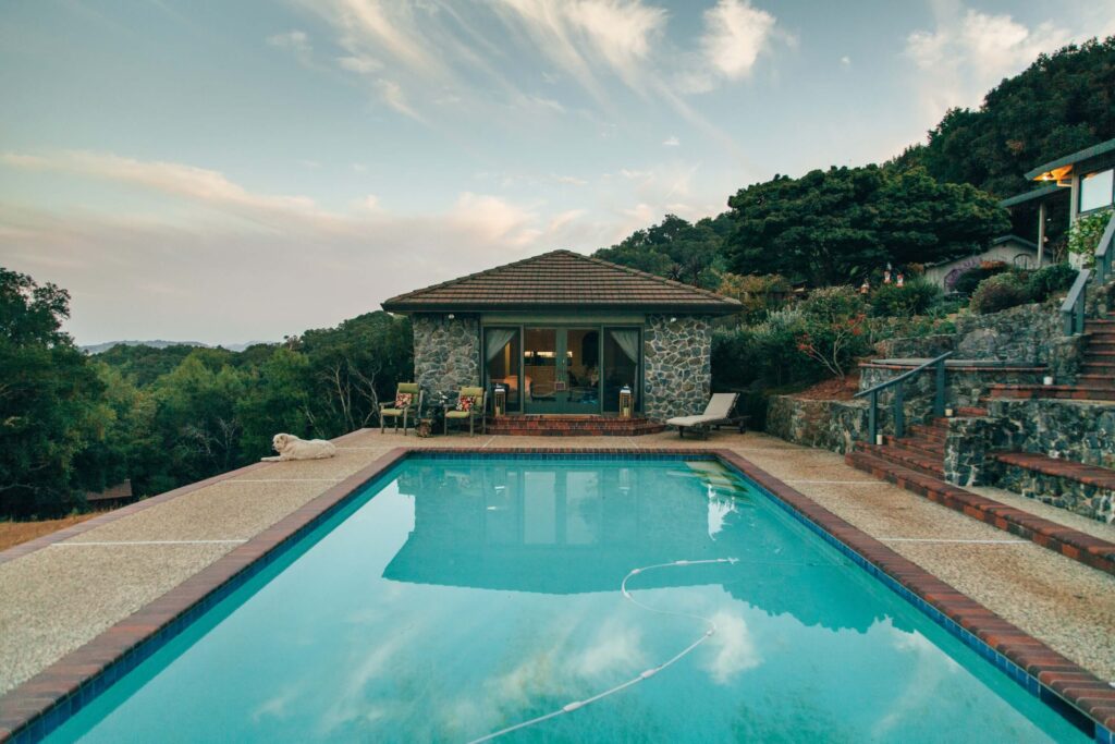 Pool cleaning maintenance