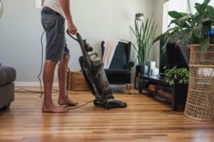 cleaning hacks for small spaces