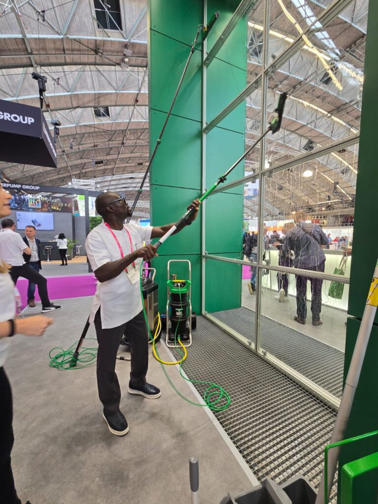 Moluklin Commercial Cleaning